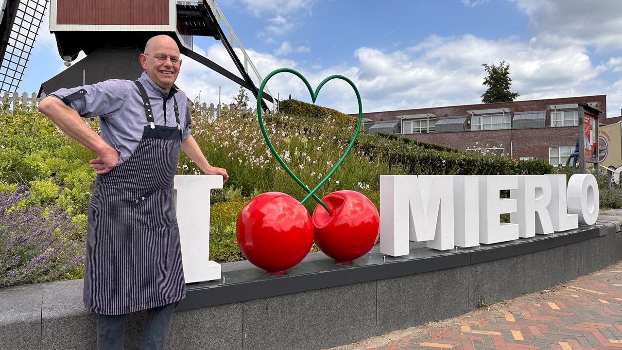 Jos van Baars bij zijn bedenksel (foto: Jan Peels).
