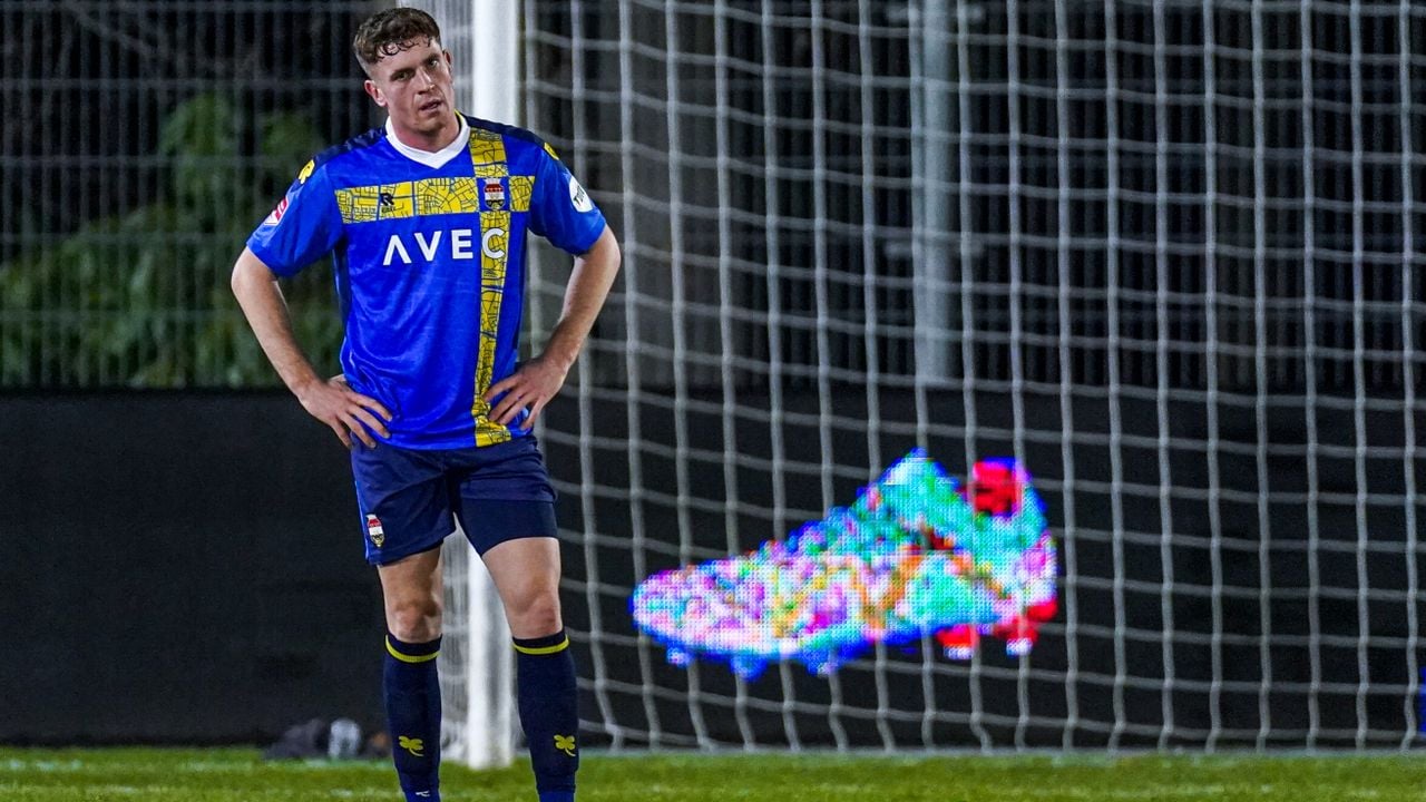 Teleurstelling bij Willem II-verdediger Wessel Dammers (foto: Orange Pictures).
