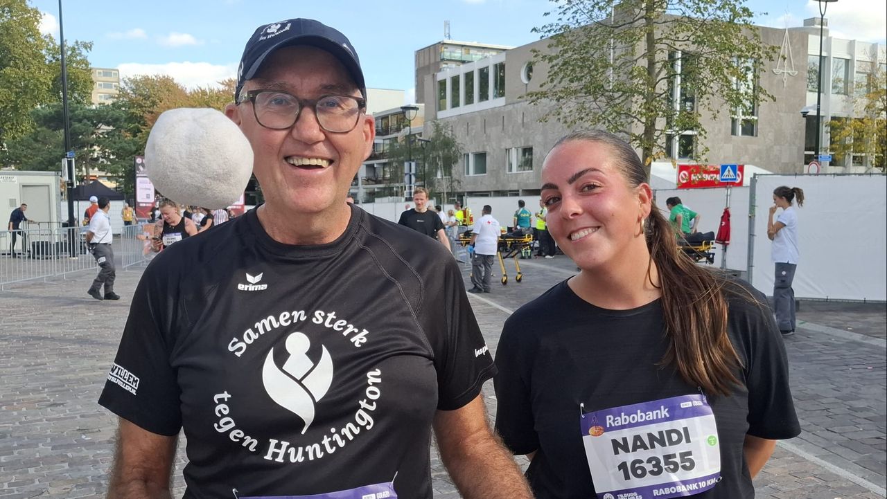 Rik Konings en zijn dochter Nandi deden mee aan de Tilburg Ten Miles (foto: Leon Voskamp).