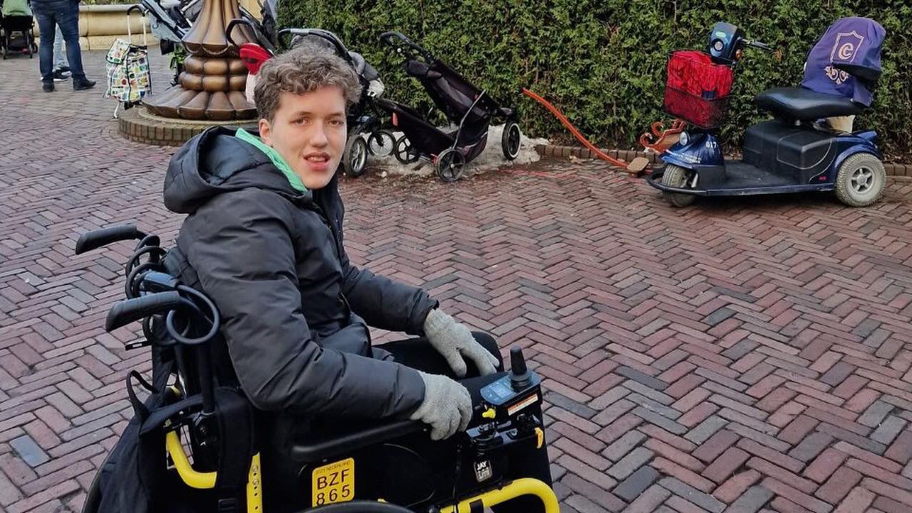 Thijs ligt 's nachts aan de beademing (foto: familie Marcelissen).