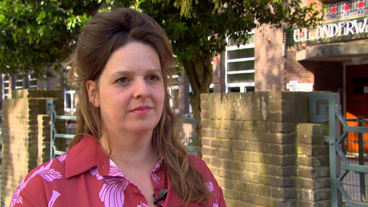 Elke Vierveijzer voor de L.W. Beekmanschool in Den Bosch (foto: Omroep Brabant)