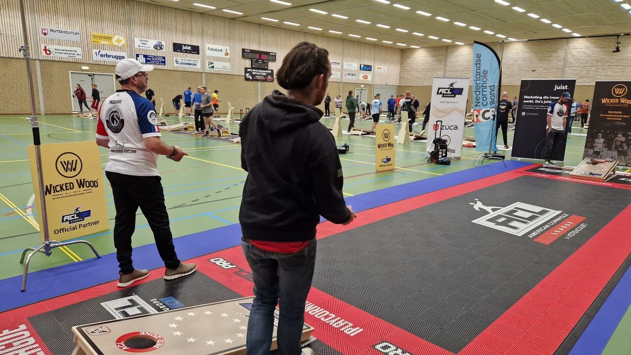 Verschillende teams uit heel Europa verzamelen zich dit weekend op het EK Cornhole in Boekel (foto: Tom Berkers).