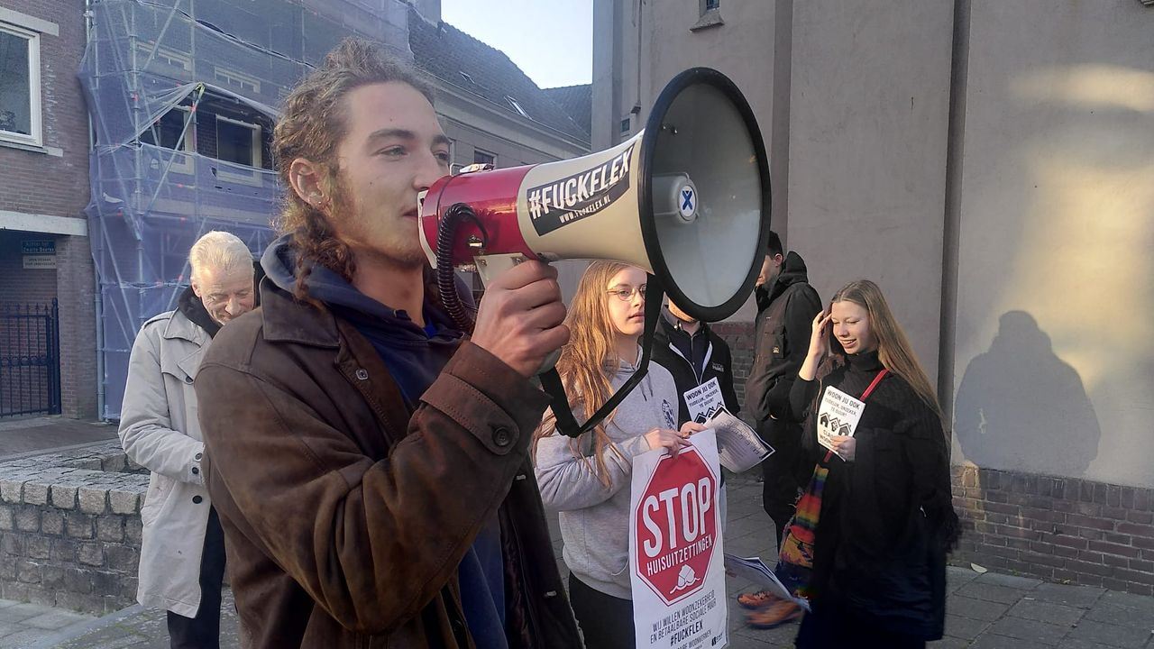 Demonstratie bij de Sint-Catharinakerk in Den Bosch (foto: Abel Heijkamp)