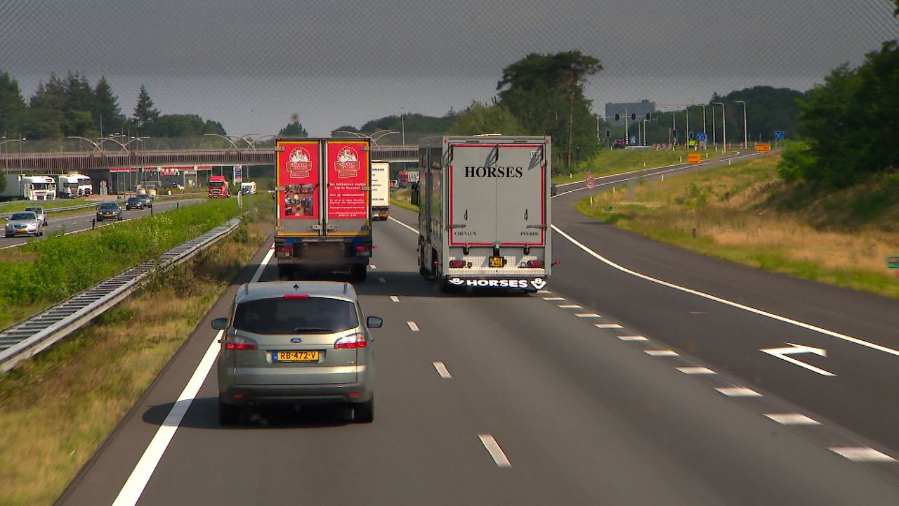 Ook andere overtredingen, zoals een inhaalverbod, worden beboet. 