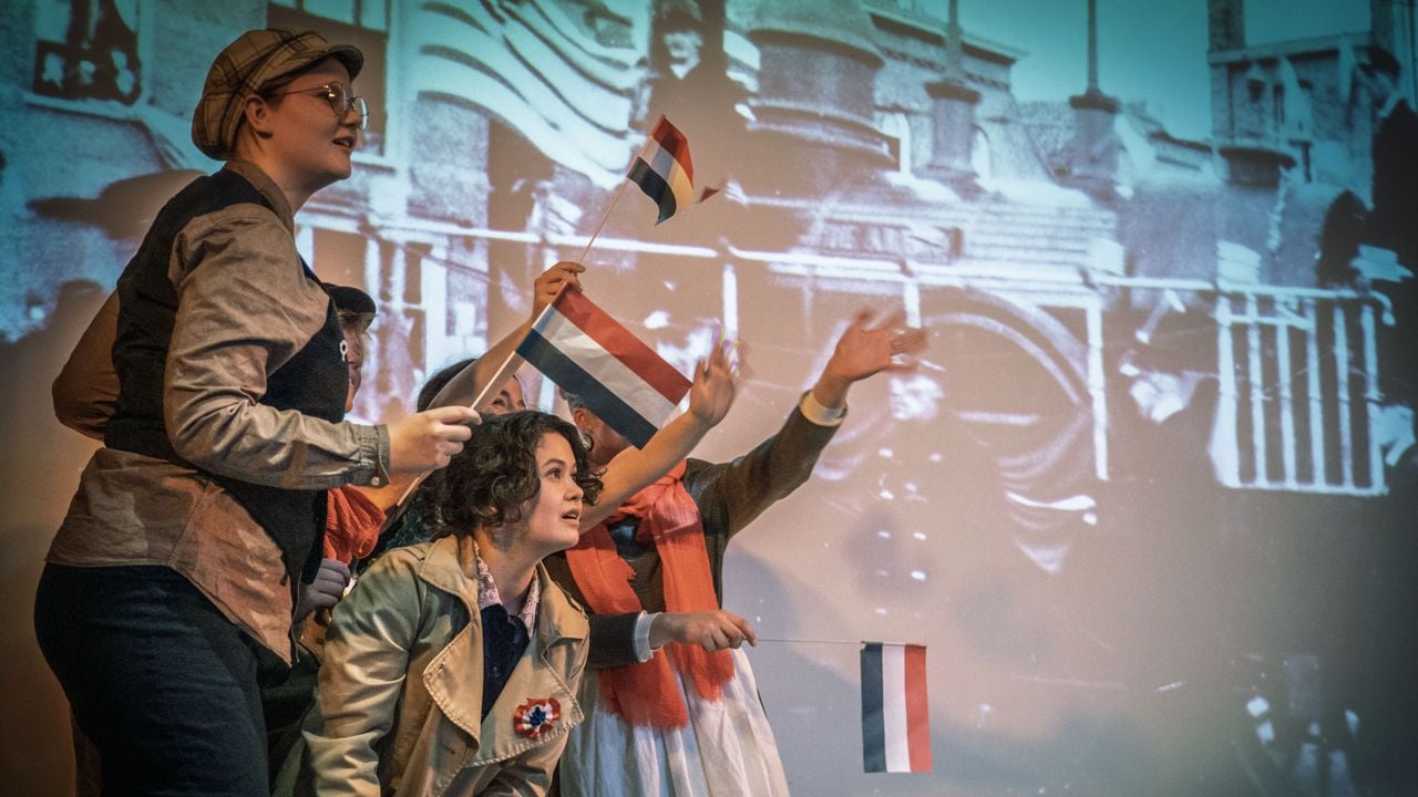 Scene uit 'Kom we gaan naar boven...' (foto: Tanja Meidam).