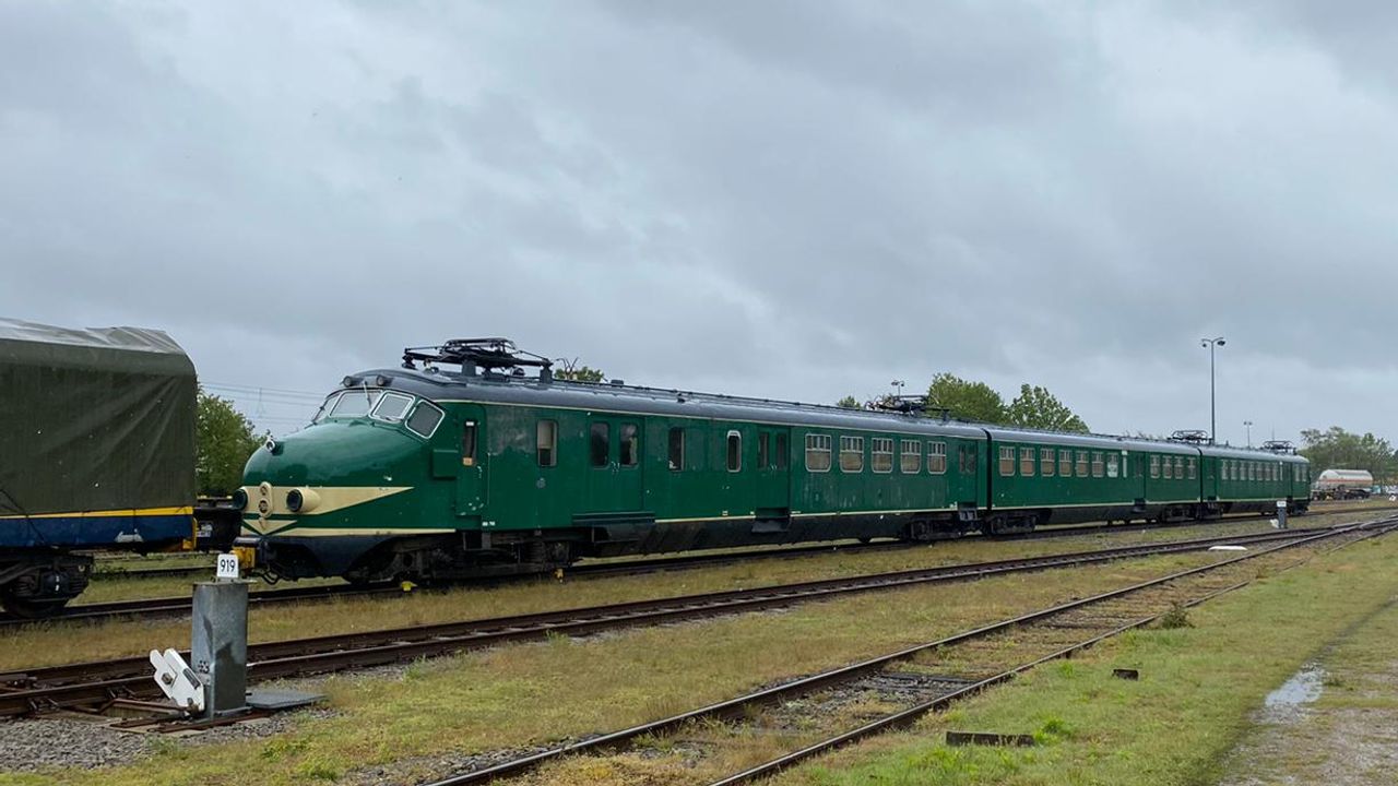 De komende maanden worden deze 'bakken' van een nieuwe lik verf voorzien. (Foto: Erik de Zwart)
