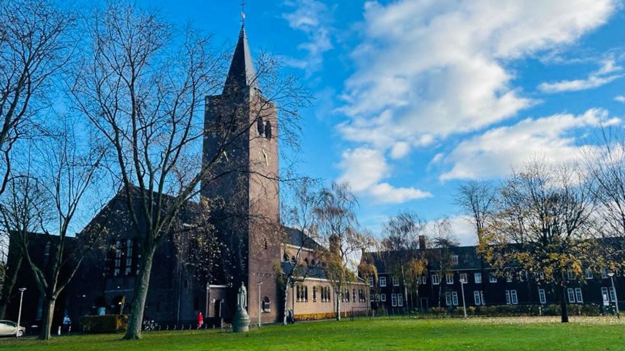 De voormalige Heilig Hartkerk in Kalsdonk  foto: Erik Peeters).