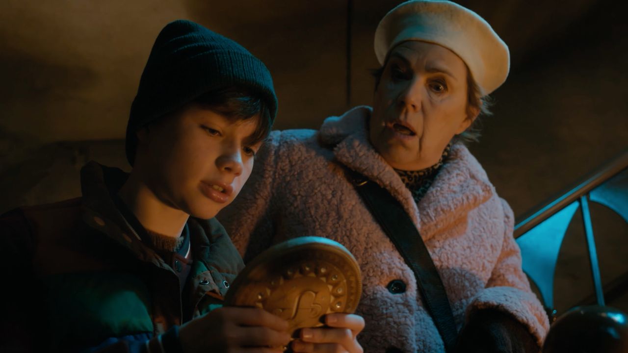 Levi als Teun en tante Ada.