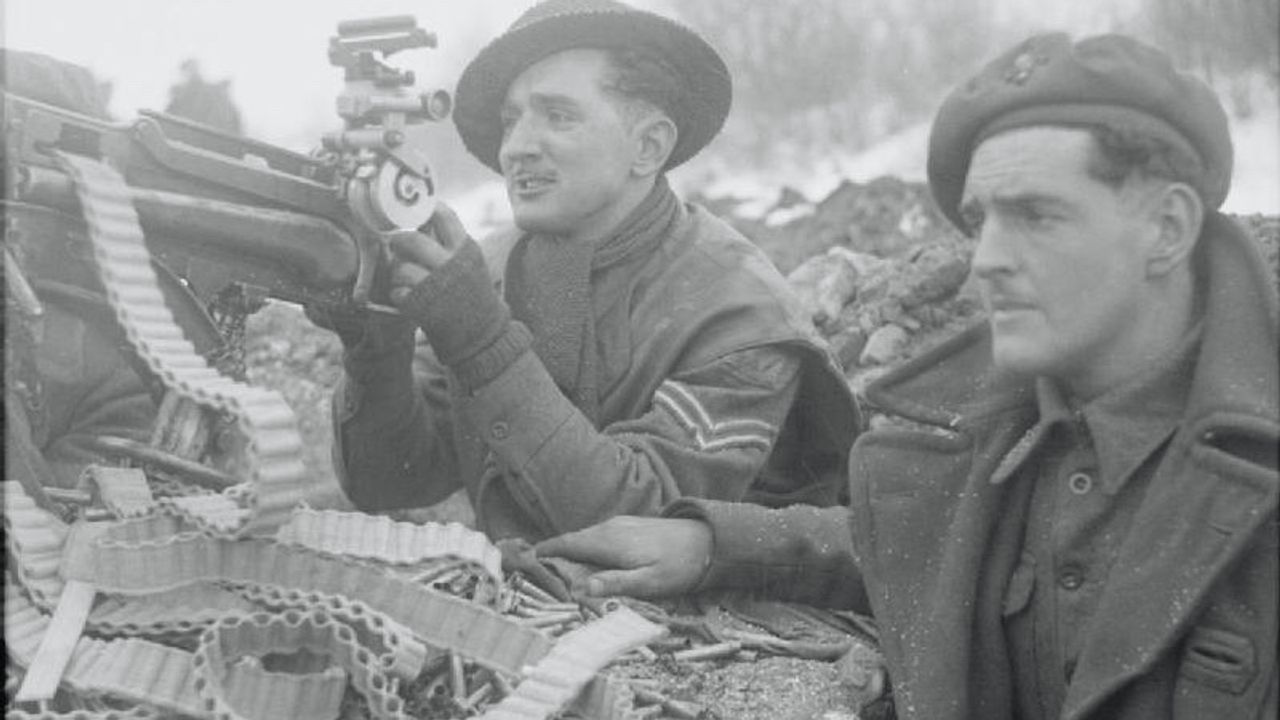 Britse eenheden houden de vijand in de gaten