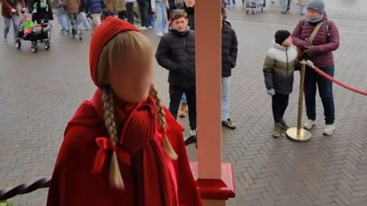 Roodkapje in de Efteling.