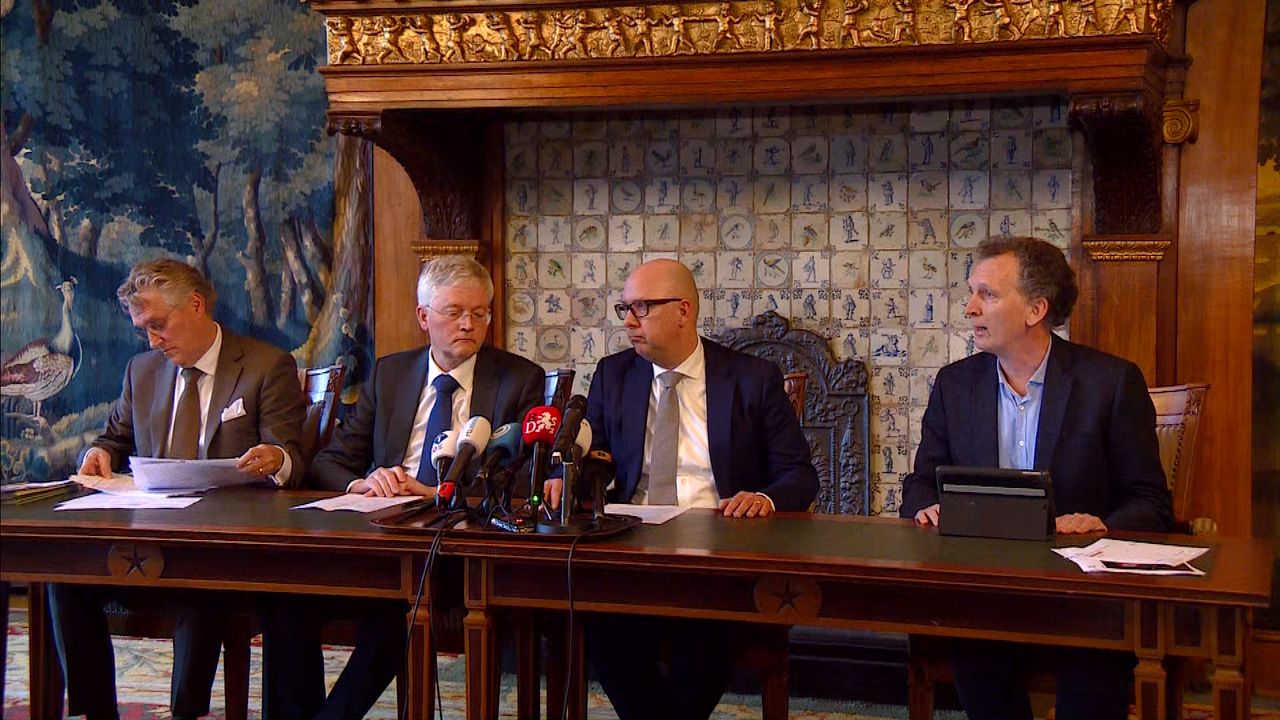 De drie burgemeesters kondigen de eerste maatregelen voor Brabant aan op 10 maart.