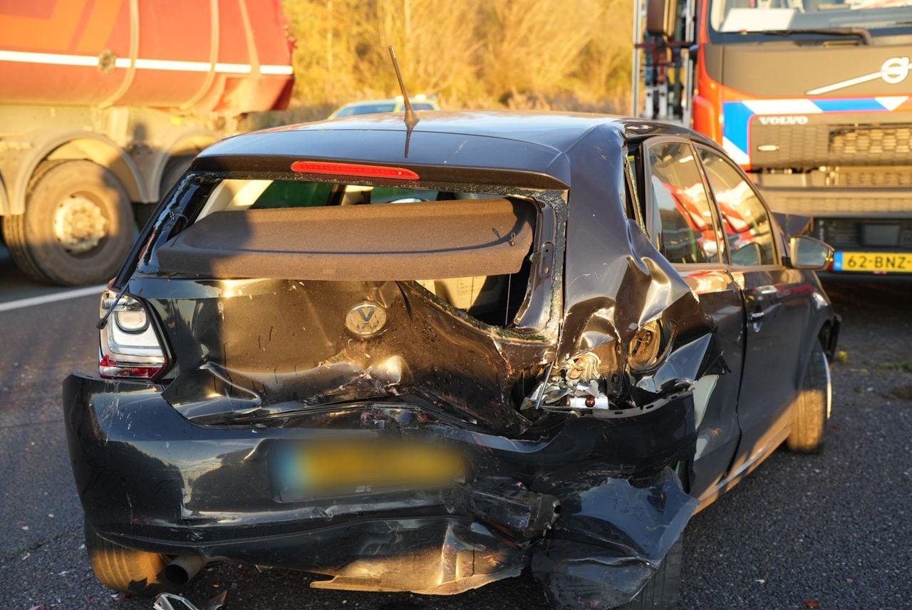 Ongeluk op de A59 (foto: Erik Haverhals / Persbureau Heitink).