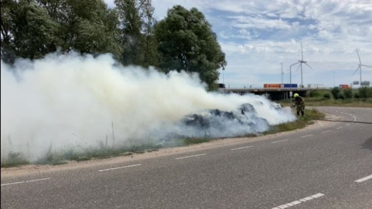 Het rookte flink (foto: Veiligheidsregio Midden- en West-Brabant).
