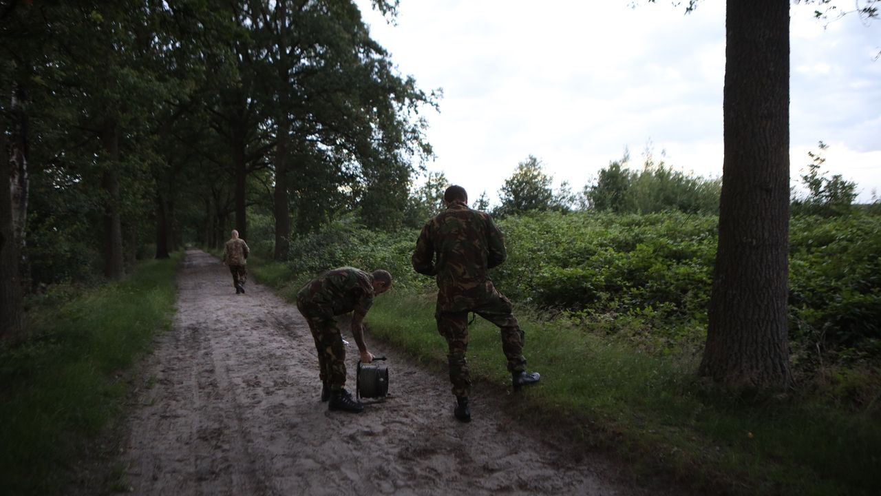 De handgranaat werd op de Kampina tot ontploffing gebracht. (Foto: Sander van Gils / SQ Vision)