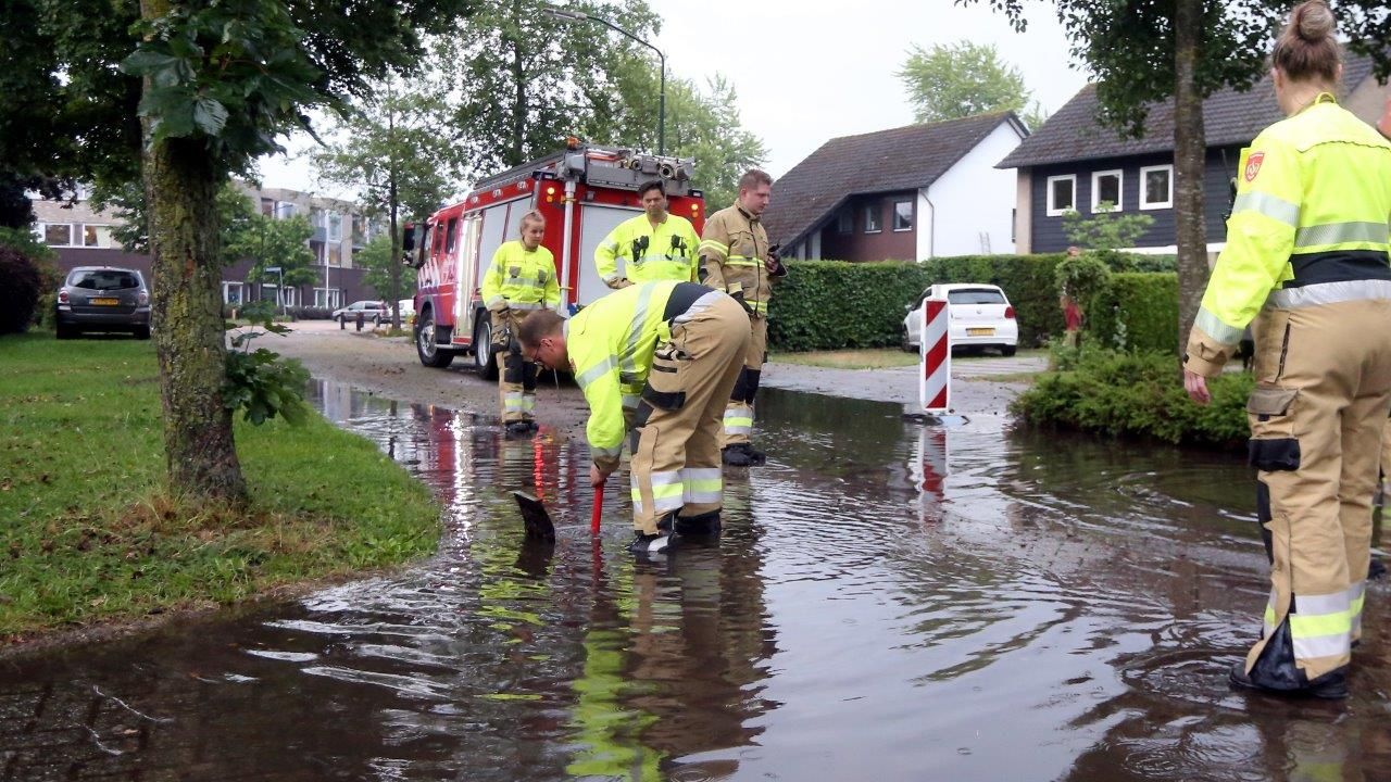 Ook in Berlicum kwamen straten blank te staan, bijvoorbeeld het Braakven (foto: Bart Meesters).