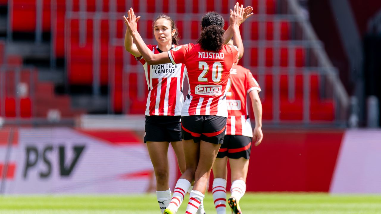 PSV op voorsprong tegen Feyenoord door een doelpunt van Shanique Dessing. (Foto: Joris Verwijst/Orange Pictures)