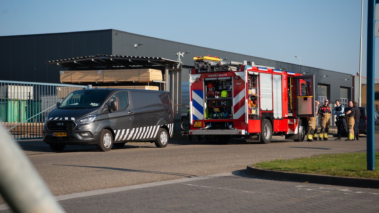 Onder meer de brandweer was gealarmeerd (foto: Perry Roovers / Persbureau Heitink).