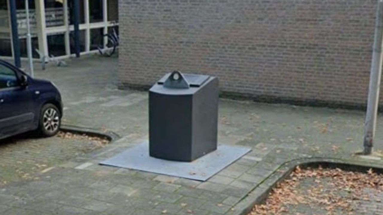 De container waar al twee keer hamsters werden gedumpt (foto: Dierenambulance Maasland)..