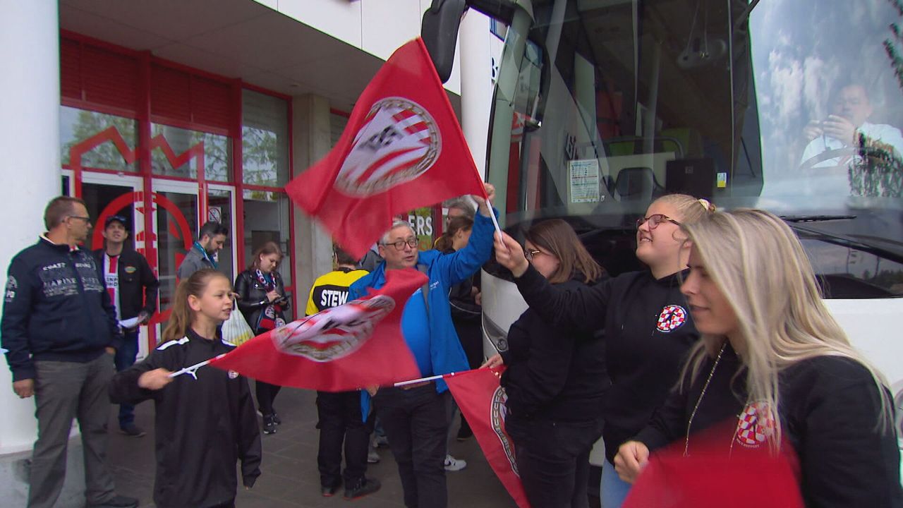 Deze fans hebben er zin in. 