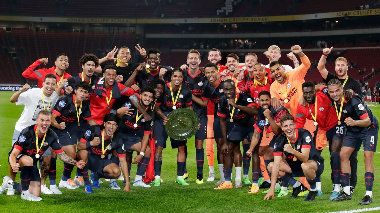 PSV versloeg Ajax in een knotsgekke wedstrijd (Foto: Orange Pictures)