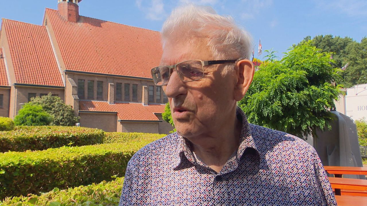 De nu 100-jarige Koos Verstegen was zes maanden toen de tornado over Langenboom trok.