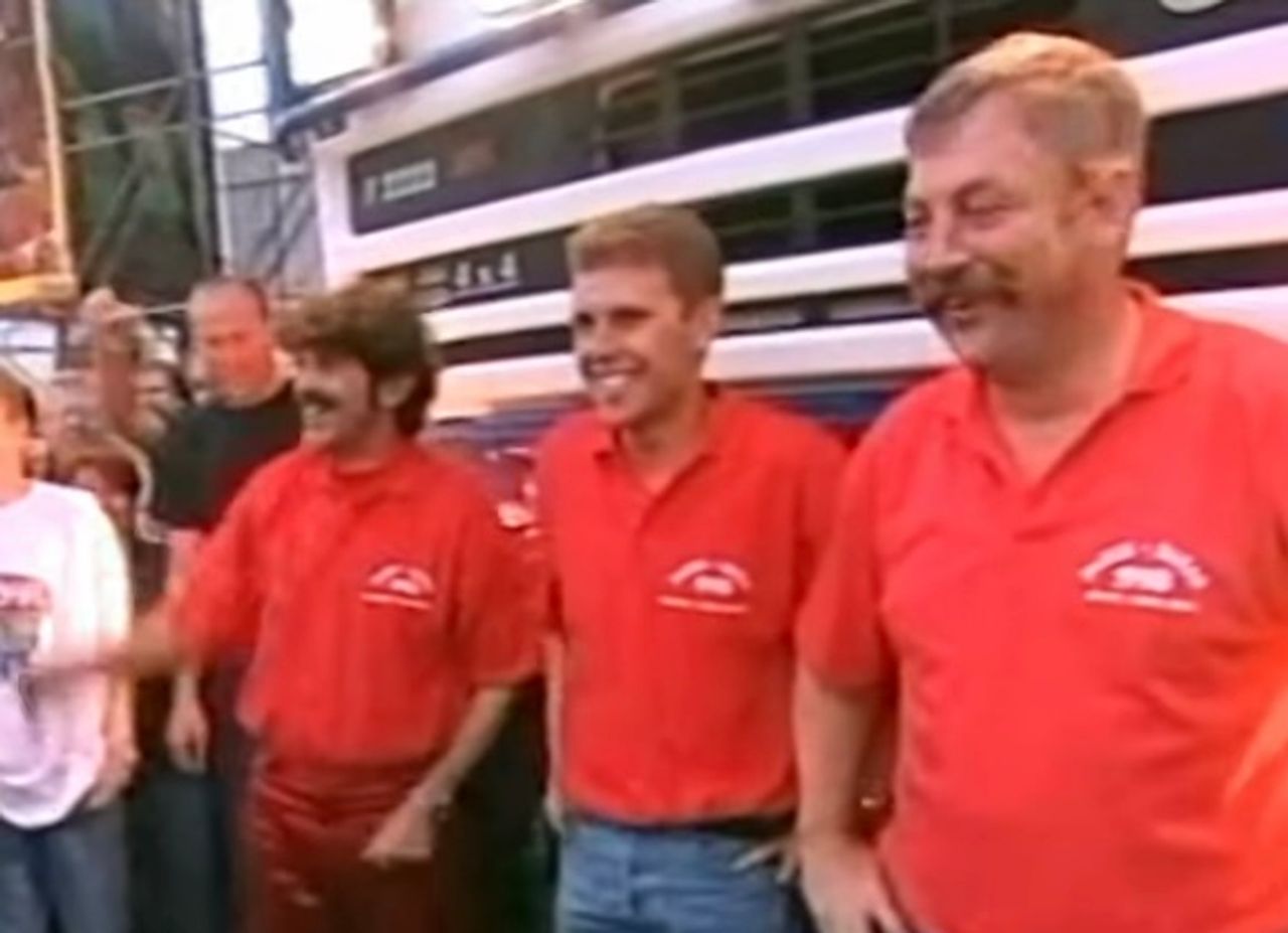 Hans Bekx (r) met Bennie Jolink (l) tijdens Parijs-Dakar (foto: Invisible Media).