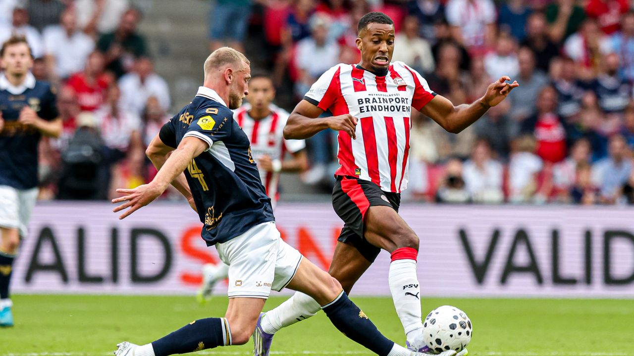 Alassane Pléa kreeg een basisplaats bij PSV (foto: Orange Pictures).