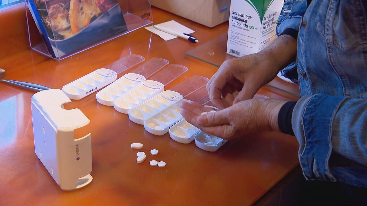 José slikt 14 tabletten per dag. 