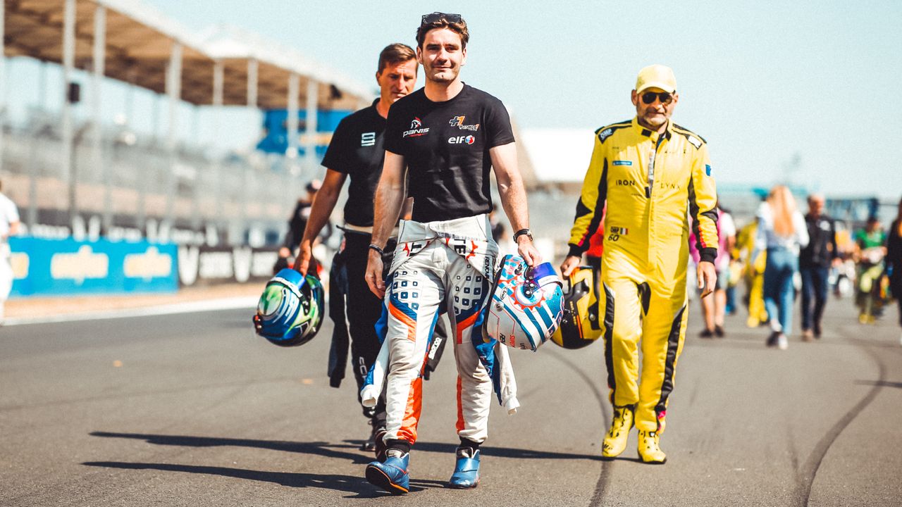 Job van Uitert voorop. (Foto: Clement Marin)