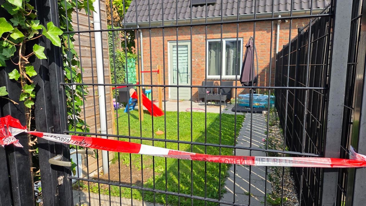 Het huis waar vrijdagochtend een 34-jarige vrouw dood werd aangetroffen (foto: Omroep Brabant).