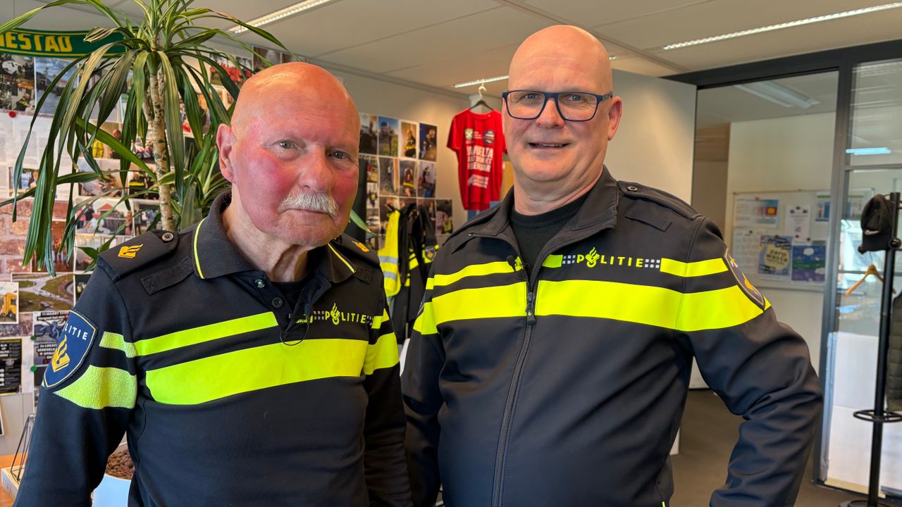 Dirk en voormalig wijkagent Jack Ambags (foto: Erik Peeters).