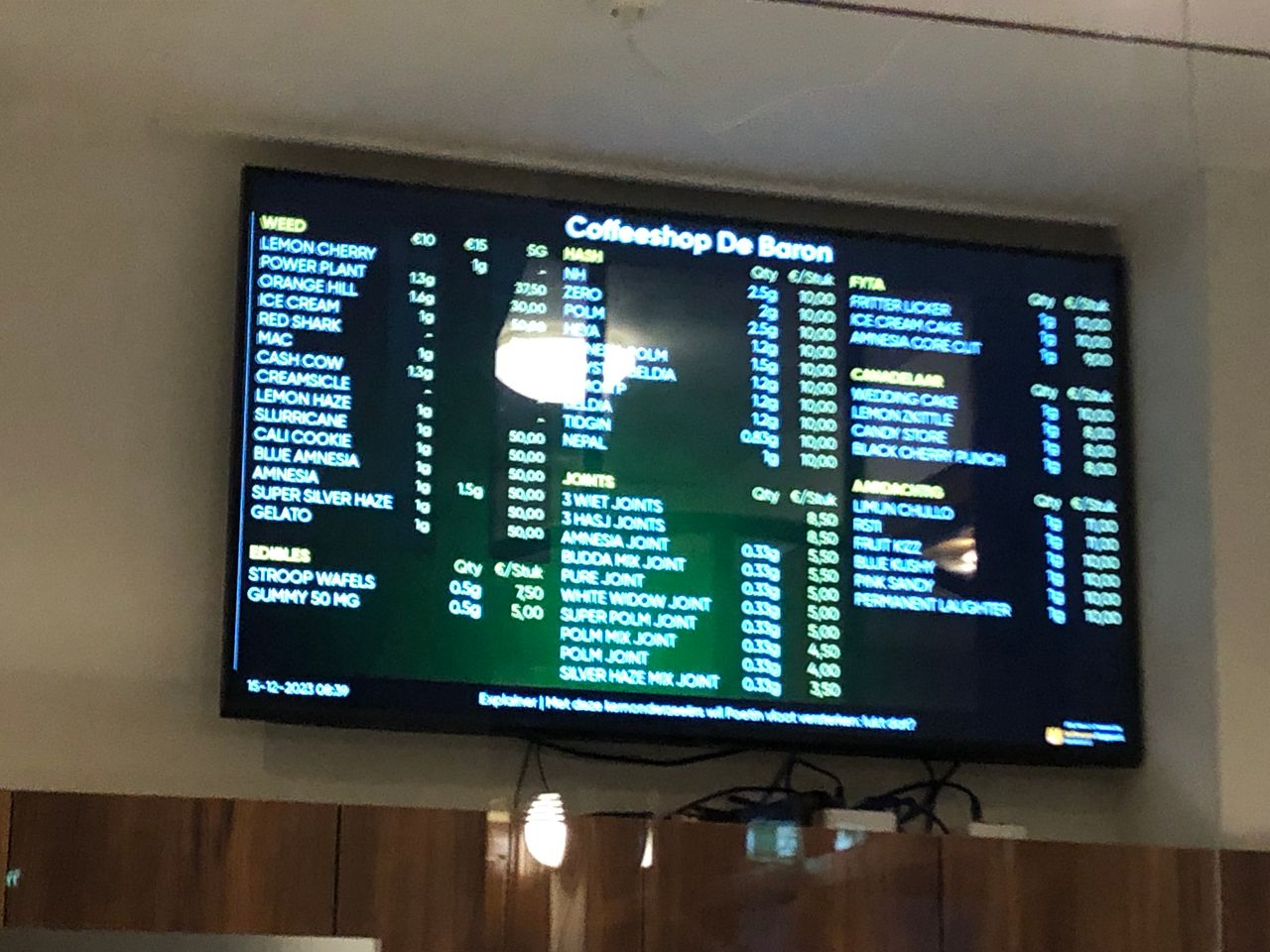 De prijslijst bij De Baron in Breda (foto: Willem-Jan Joachems)