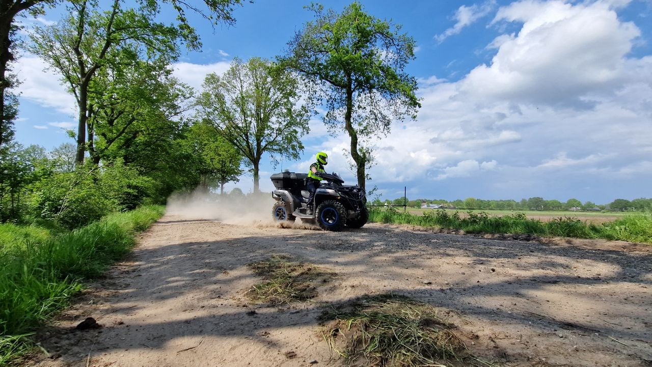 Elf agenten mogen op de politiequad rijden (foto: Noël van Hooft).