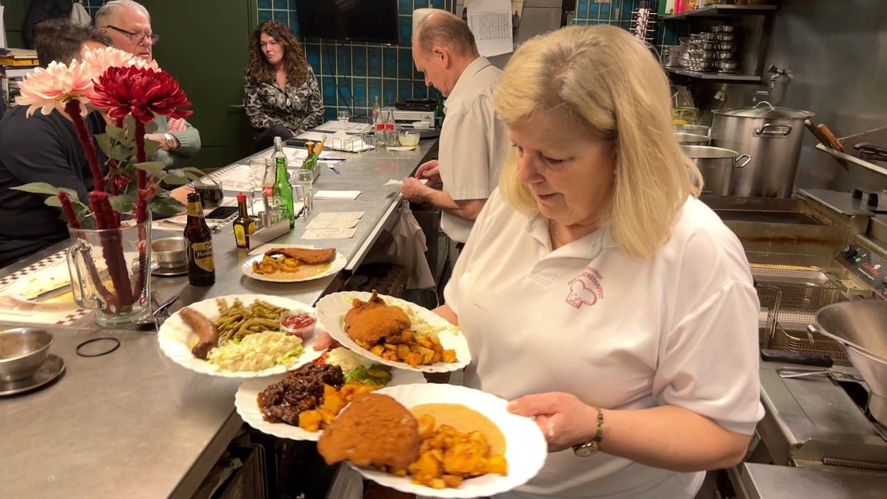 Fred doet de keuken en Marloes het restaurant.