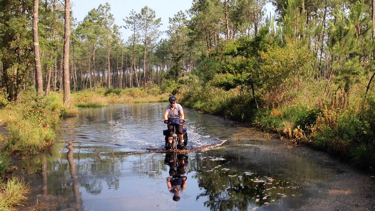 Weer of geen weer, Lonneke fietst (privéfoto). 