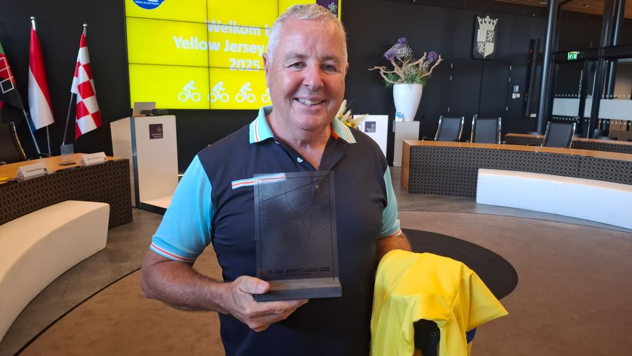 Stephen Roche deed mee aan de Yellow Jersey Classic in Rucphen (foto: Leon Voskamp).