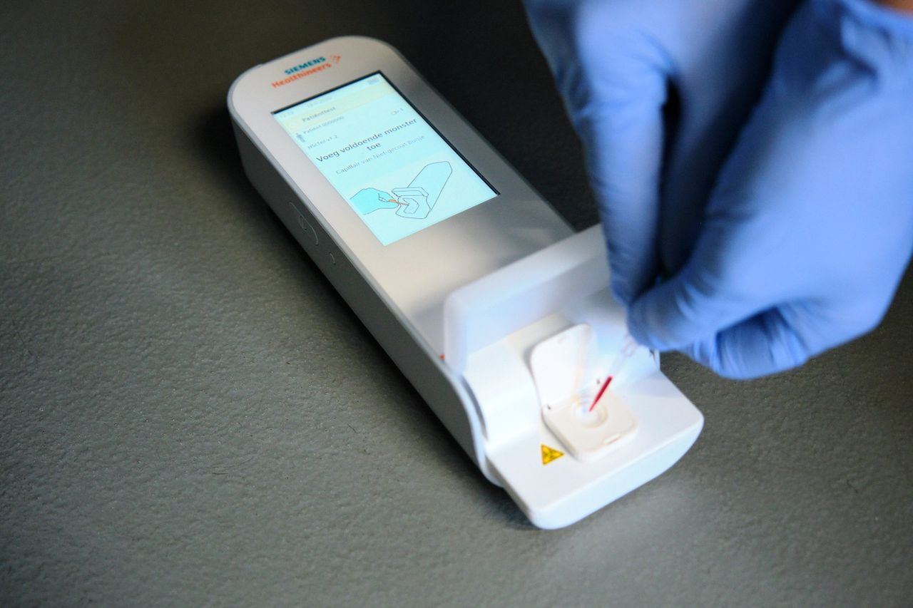 Met een bloedtest kan eerder worden vastgesteld of het om een hartinfarct gaat (Jarno Verhoef/Catharina Ziekenhuis).