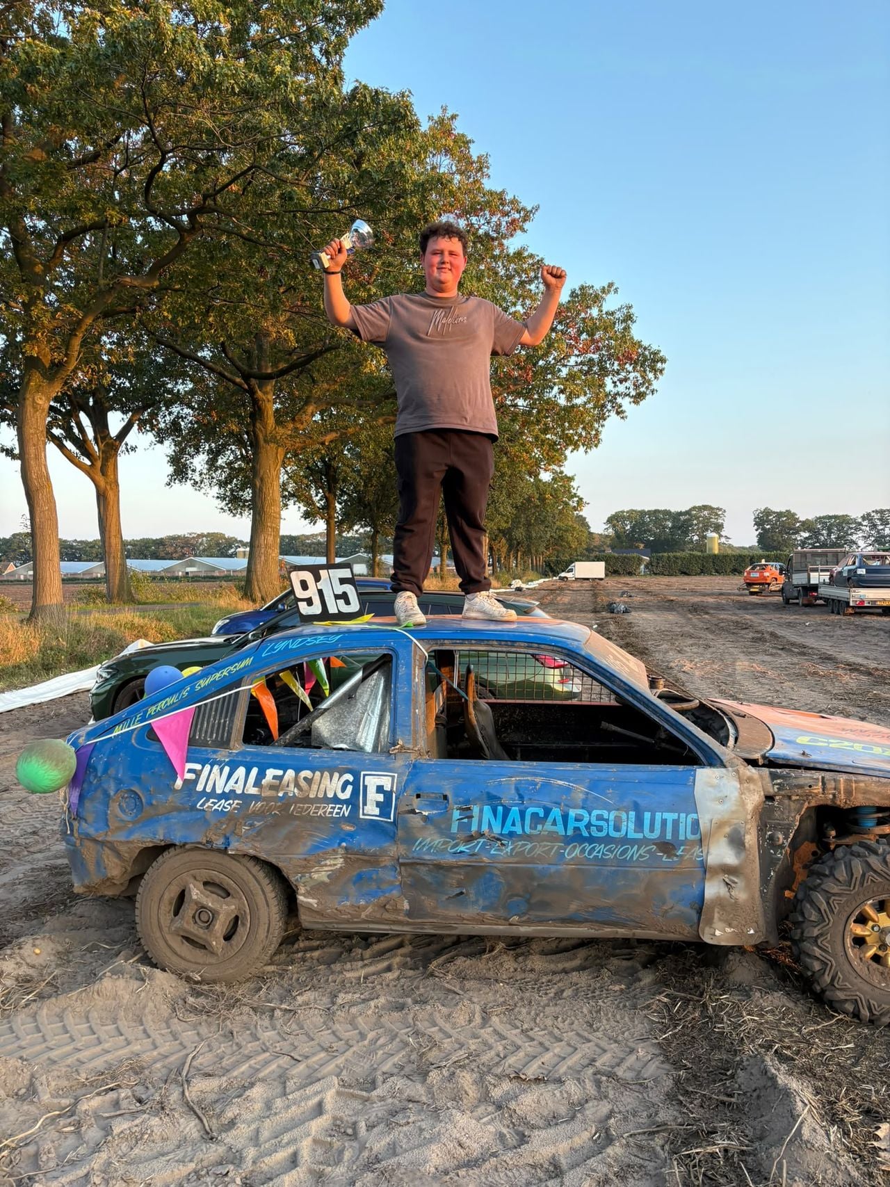 Luca den Ronden autocross-kampioen.