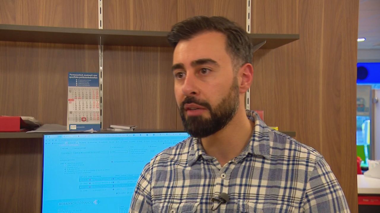 Serkan Boskan, is apotheker van de Service Apotheek Deltaweg in Helmond. 