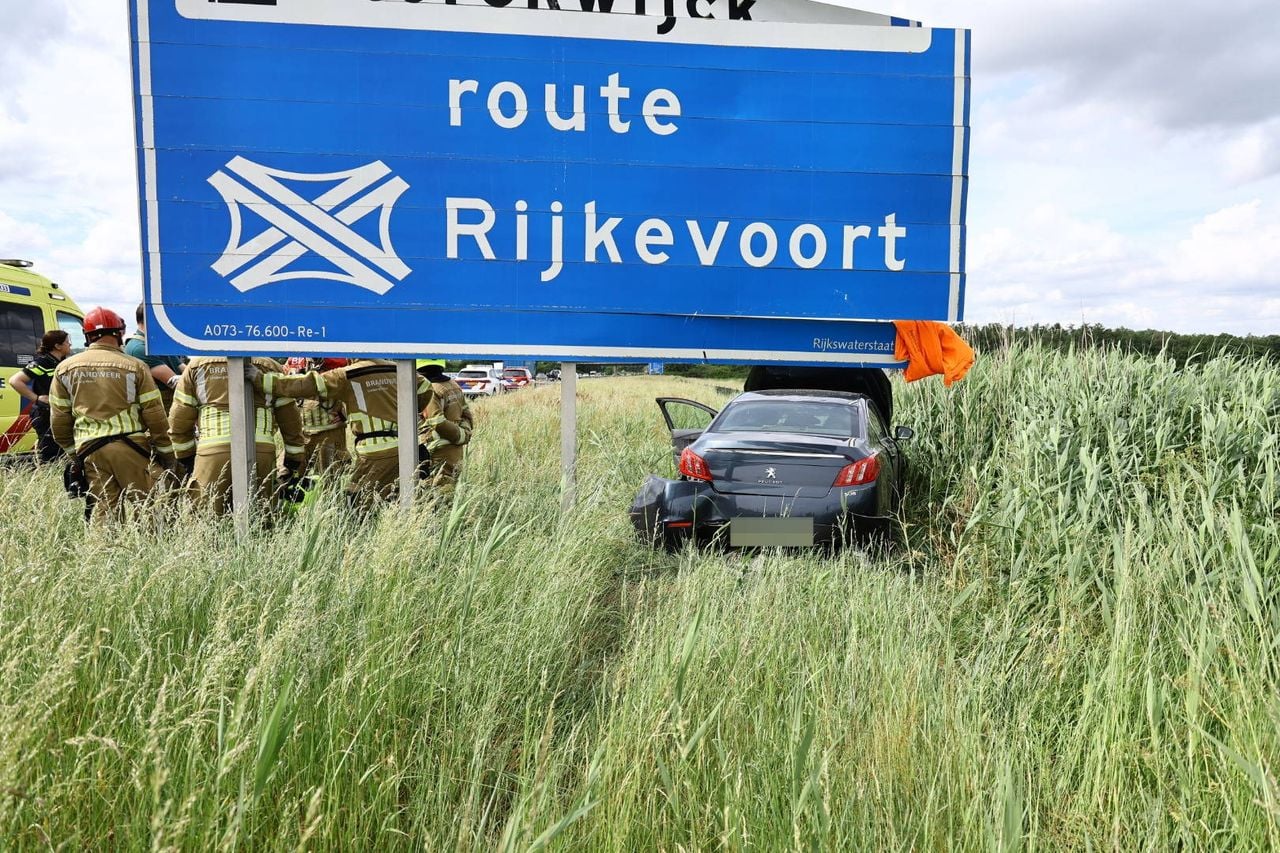 Ongeluk op A73 (foto: SK-Media / Persbureau Heitink).