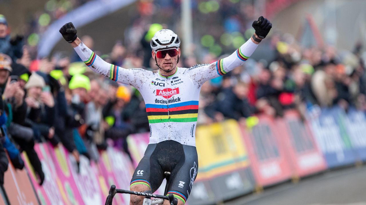 Mathieu van der Poel ook in Hoogerheide niet te kloppen (foto: Orange Pictures).