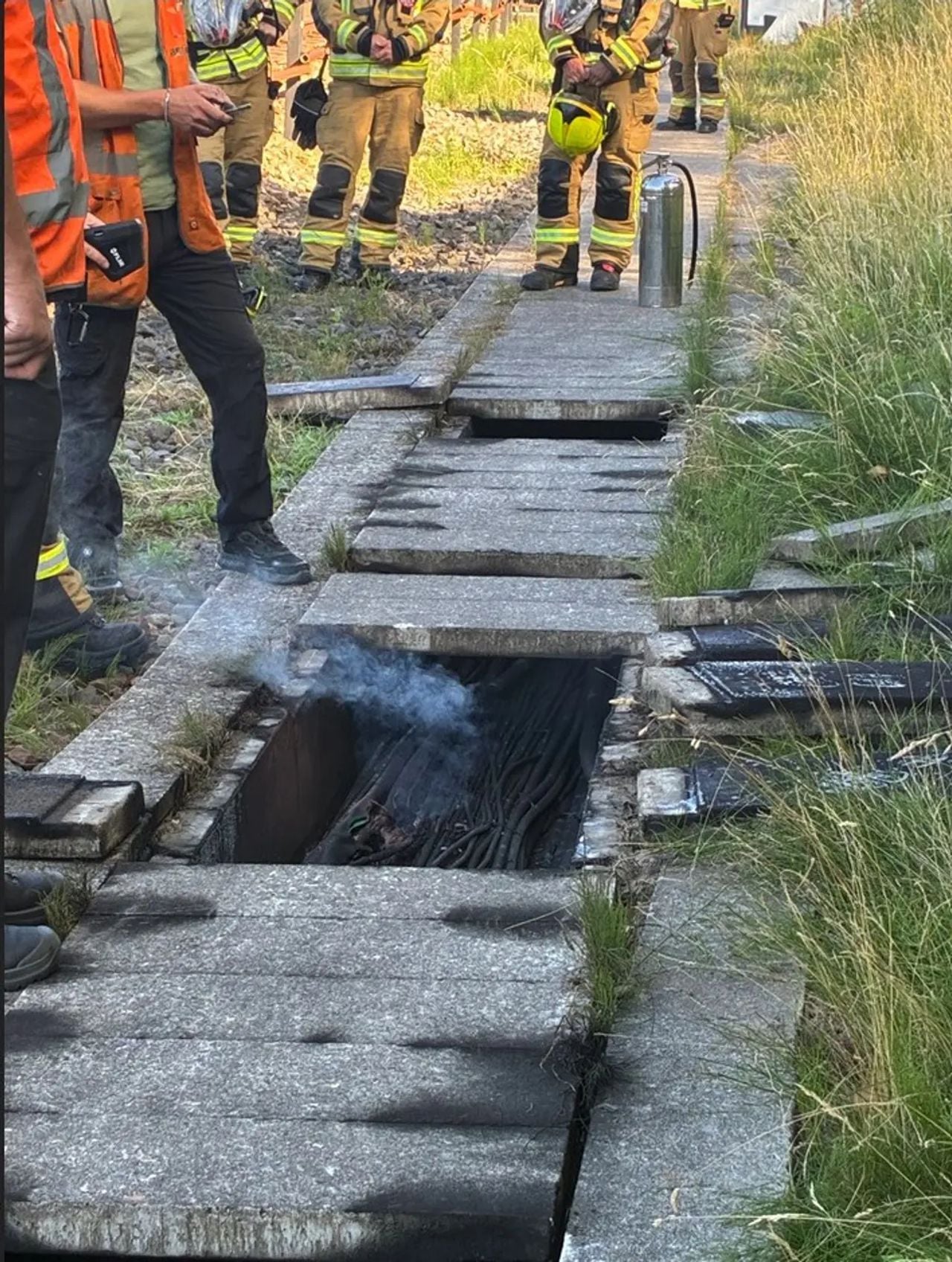 De brand in de kabelgoot in Rotterdam-Zuid (foto: ProRail).
