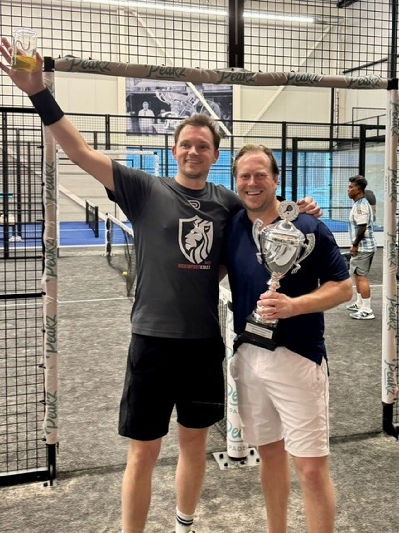 Initiatiefnemer Frank Scheepers uit Waalre (links).