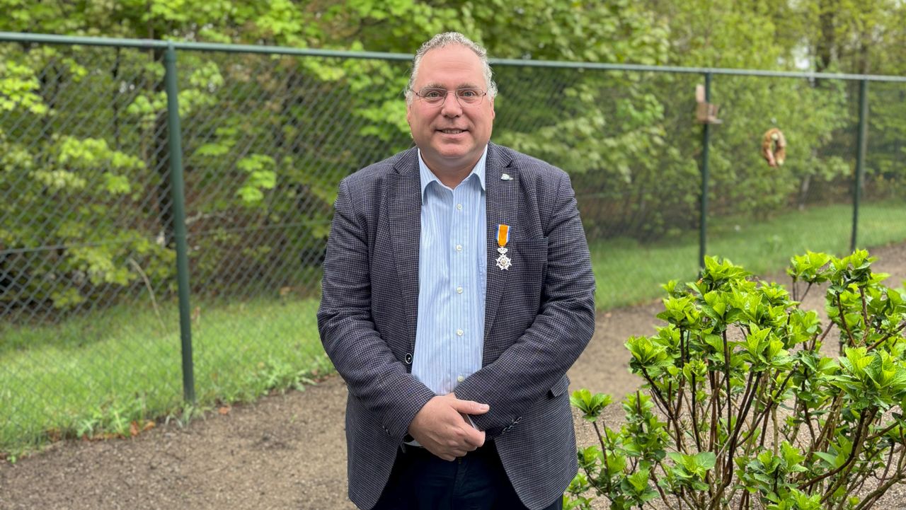 Ook aalmoezenier Maarten Schriks werd onderscheiden (foto: gemeente Heeze-Leende).