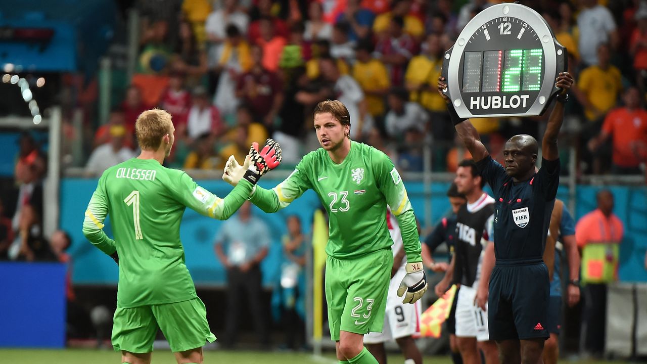 In 2014 wisselde Van Gaal de keeper voor de penaltyserie (Foto: ANP)