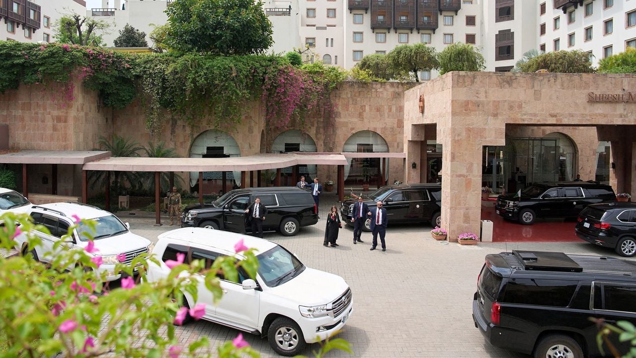 Beveiliging voor Serena Hotel vandaag - Reuters