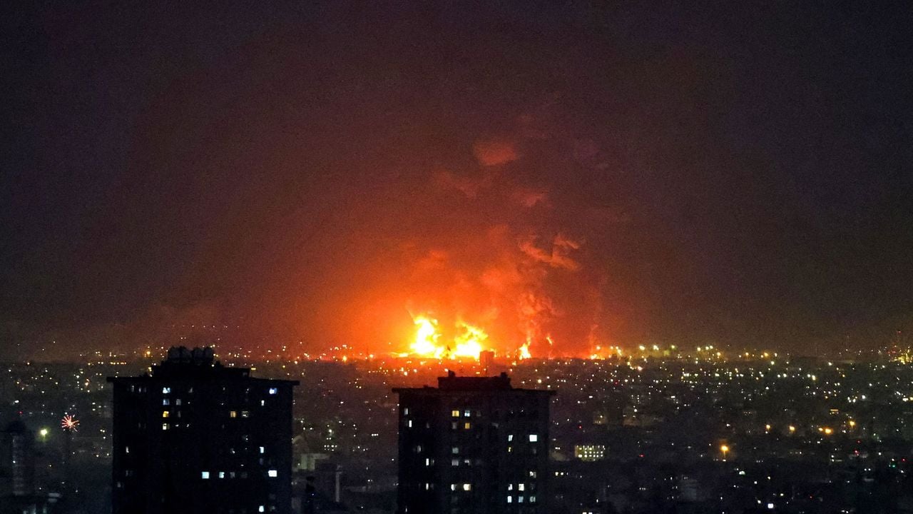 Olieraffinaderij ten zuiden van Teheran in brand - AFP