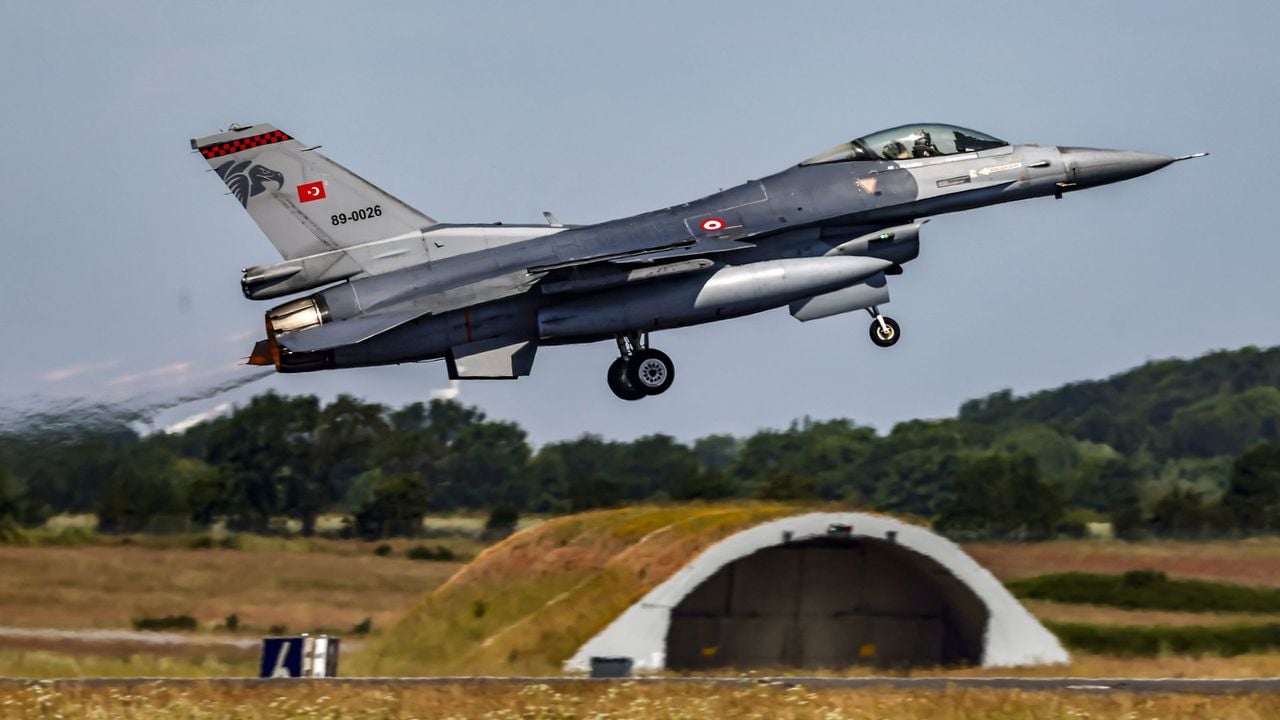 Een Turkse F-16 - EPA