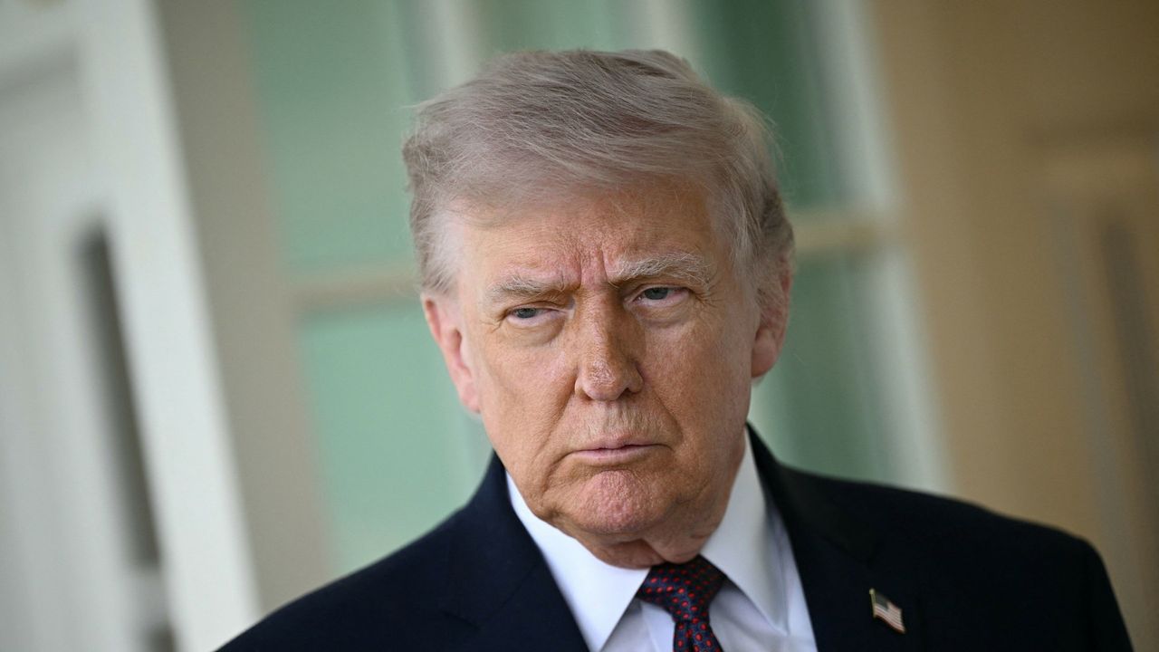 Trump sprak met journalisten bij het Witte Huis - AFP