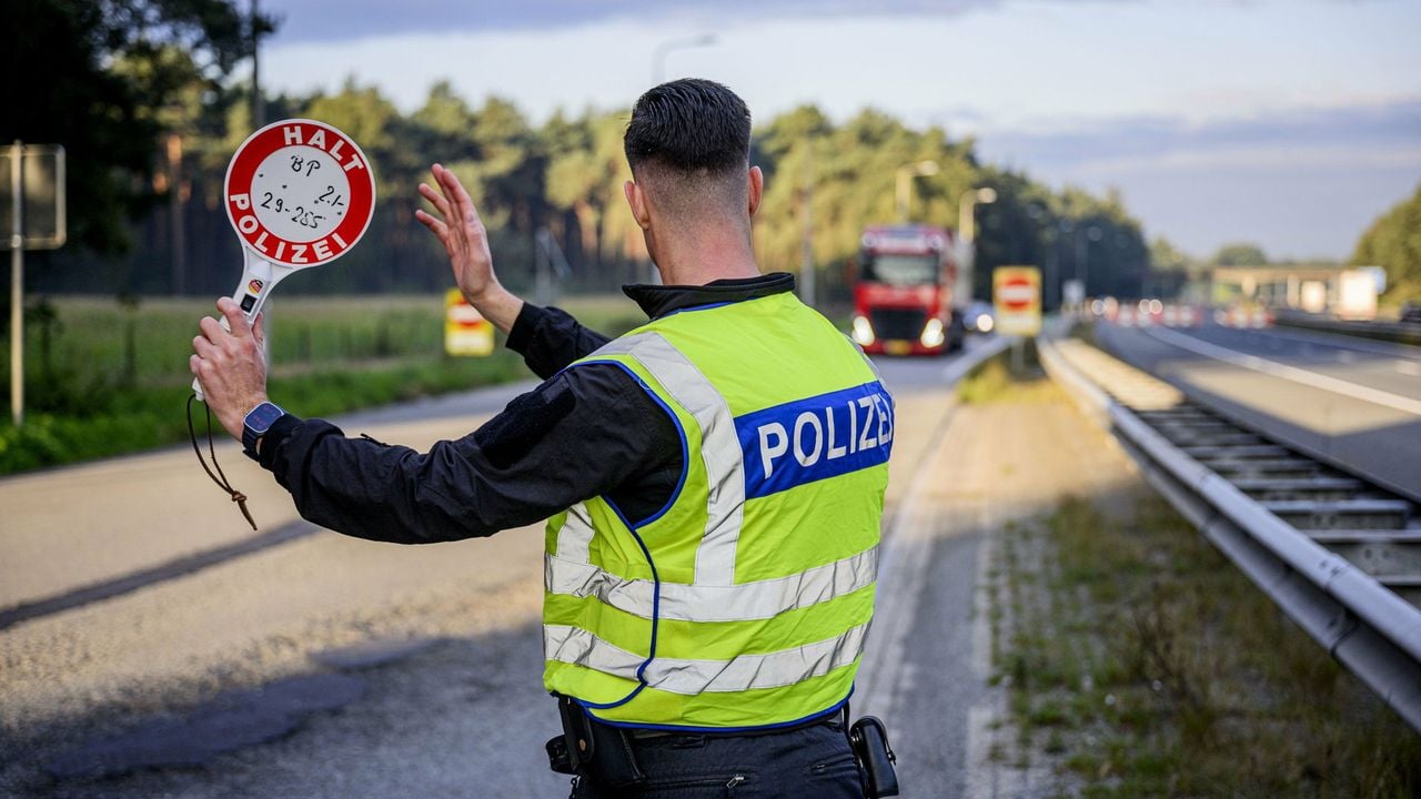 Controle in de Lutte bij de grensovergang met Duitsland - ANP
